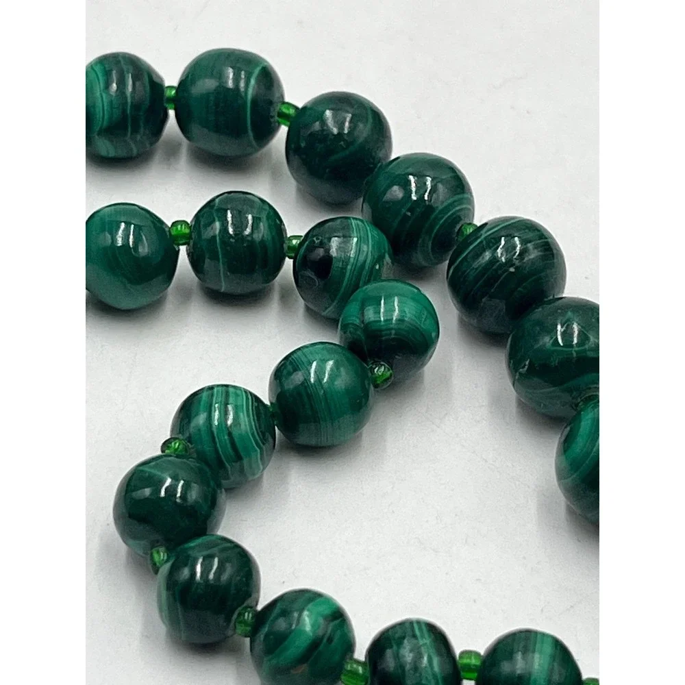 Malachite Vibrant Green with Banding Graduated Round Polished Beaded Necklace‎